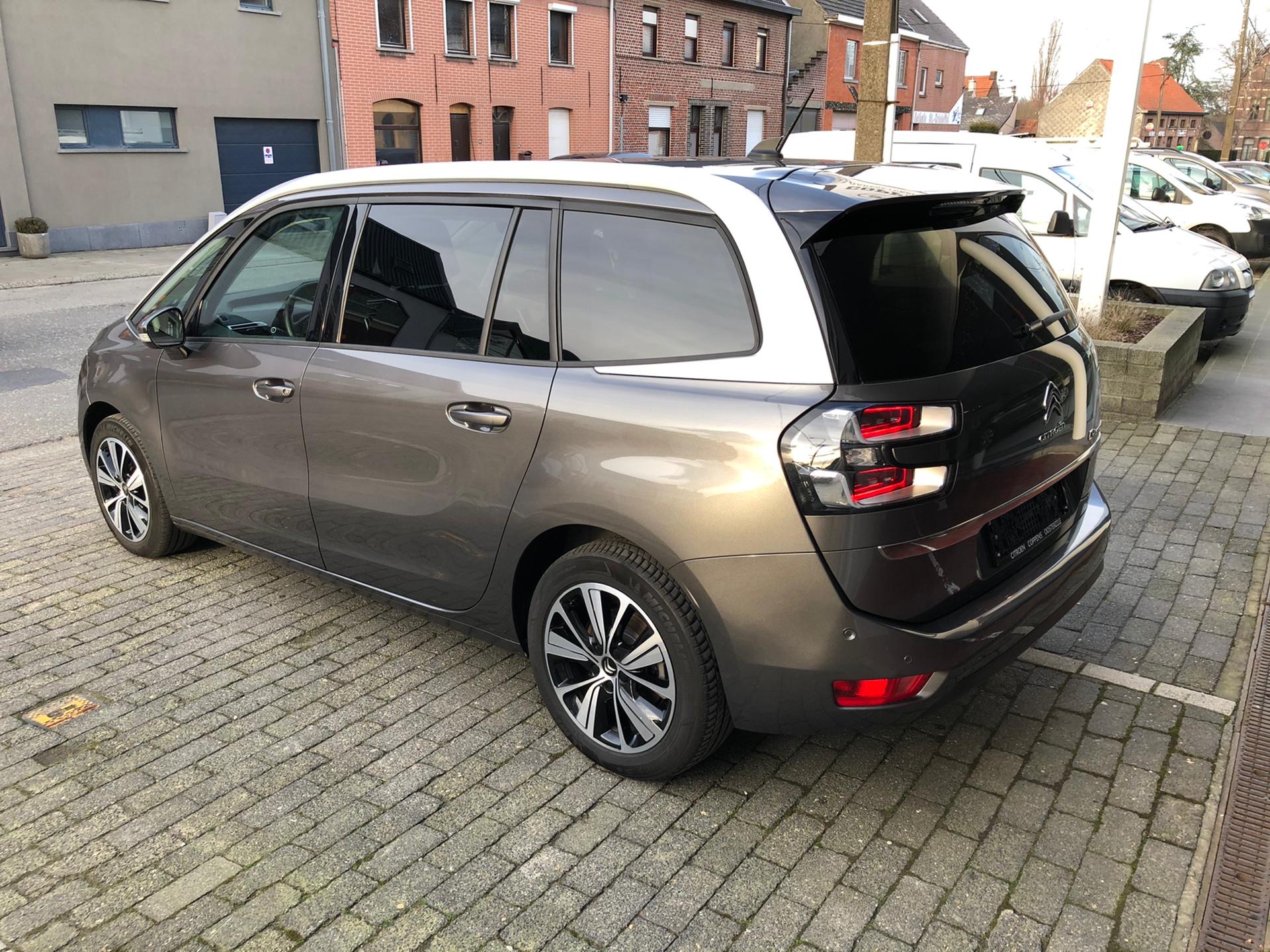 Grand C4 SpaceTourer 1.2 PT 130 “Shine”
